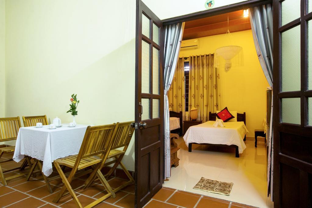 Plum Tree Homestay Хойан Экстерьер фото